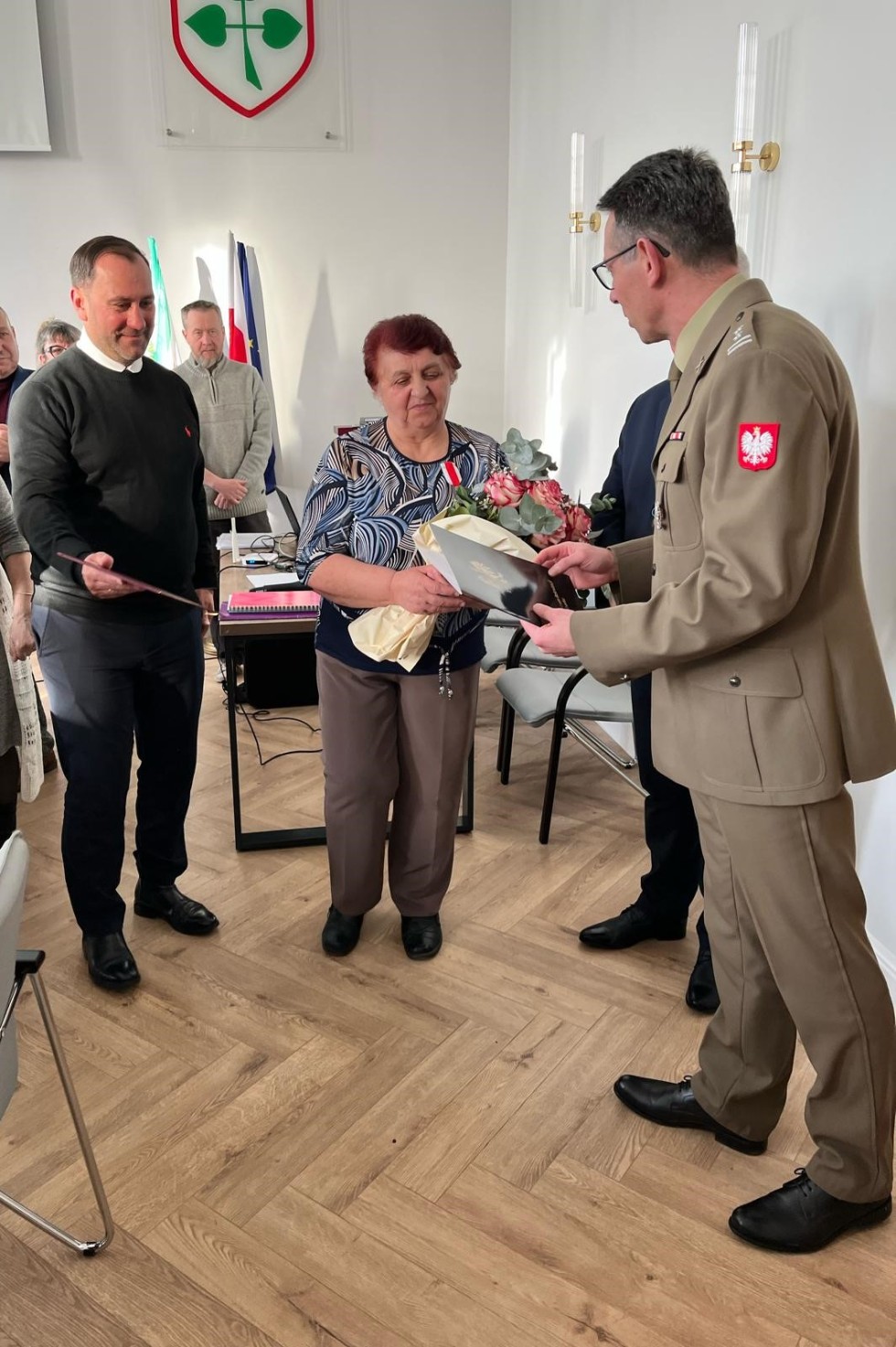 Nowy Staw. Halina Teresa Błaszczyk z odznaczeniem Ministra Obrony Narodowej.