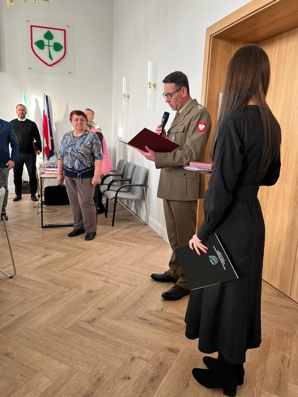 Nowy Staw. Halina Teresa Błaszczyk z odznaczeniem Ministra Obrony Narodowej.