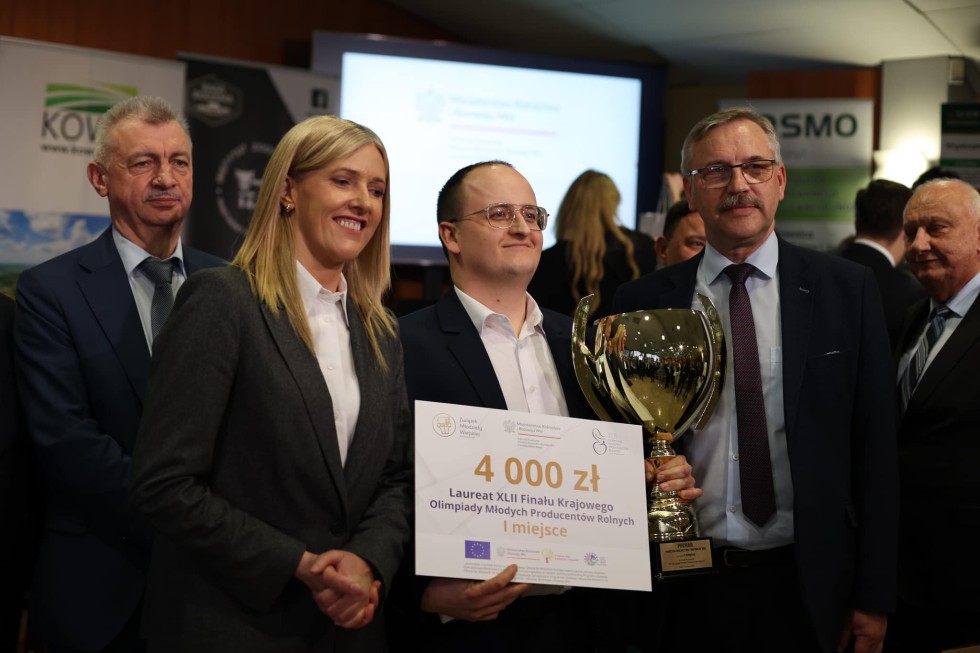Mieszkaniec Gminy Miłoradz Maksymilan Paprot wśród laureatów Ogólnopolskiej Olimpiady Producentów Rolnych