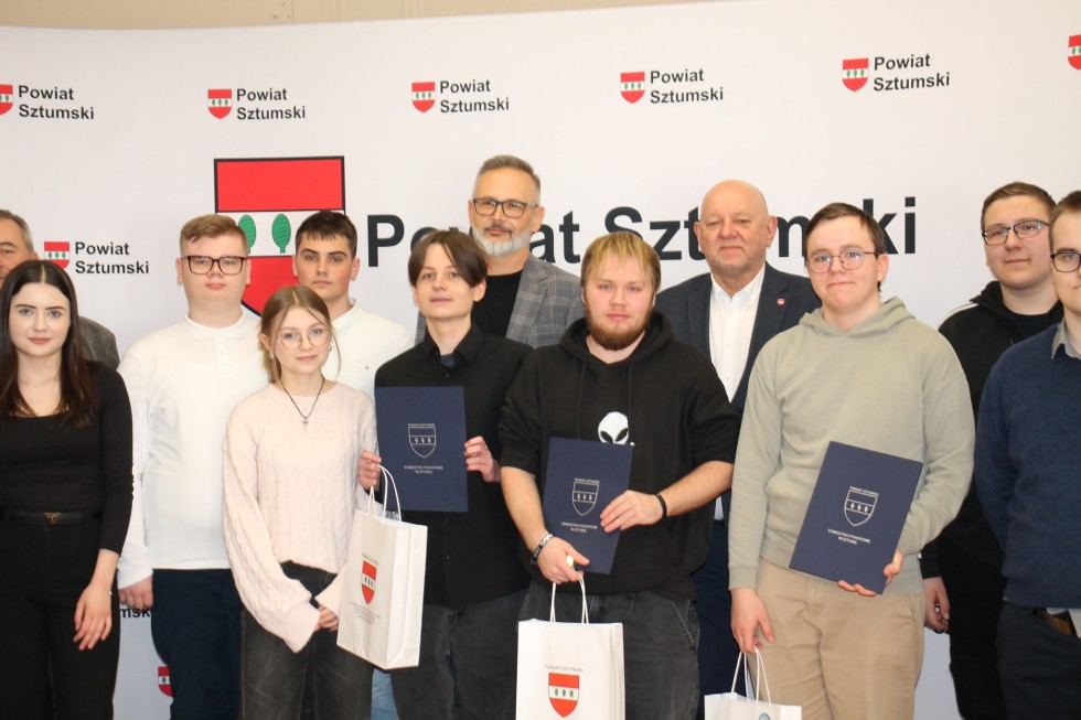 Poznajcie mistrzów wiedzy o samorządzie terytorialnym z powiatu sztumskiego.