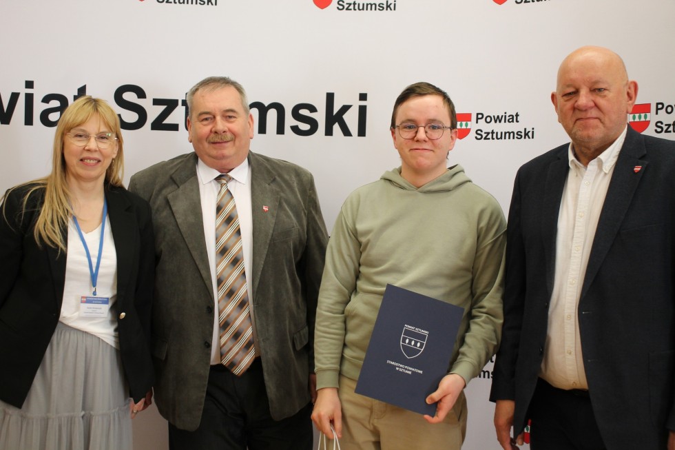 Poznajcie mistrzów wiedzy o samorządzie terytorialnym z powiatu sztumskiego.