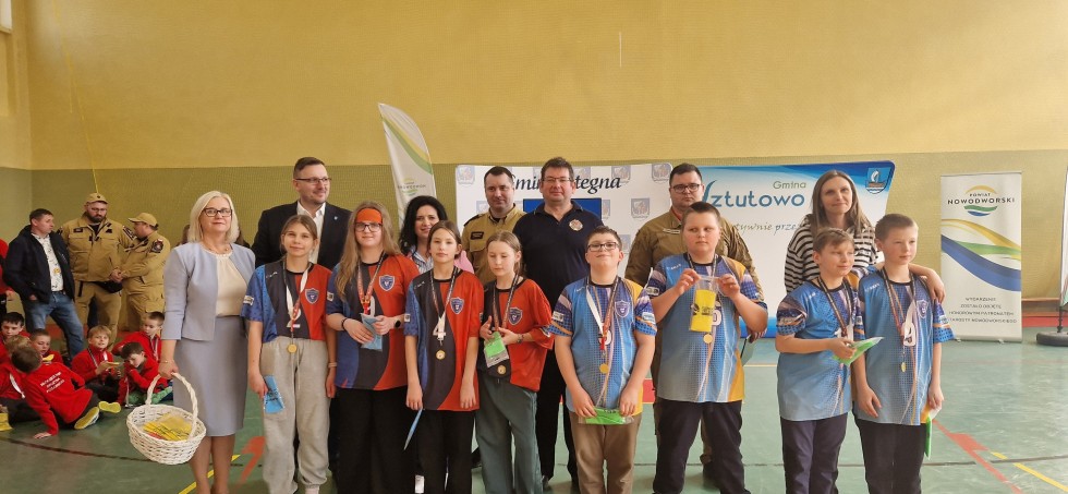 Halowe Dziecięce Zawody Sportowo-Pożarnicze w Sztutowie.
