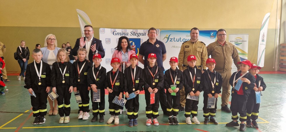 Halowe Dziecięce Zawody Sportowo-Pożarnicze w Sztutowie.