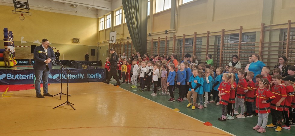 Halowe Dziecięce Zawody Sportowo-Pożarnicze w Sztutowie.