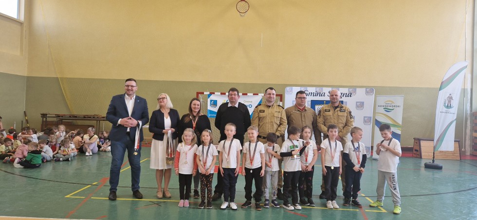 Halowe Dziecięce Zawody Sportowo-Pożarnicze w Sztutowie.