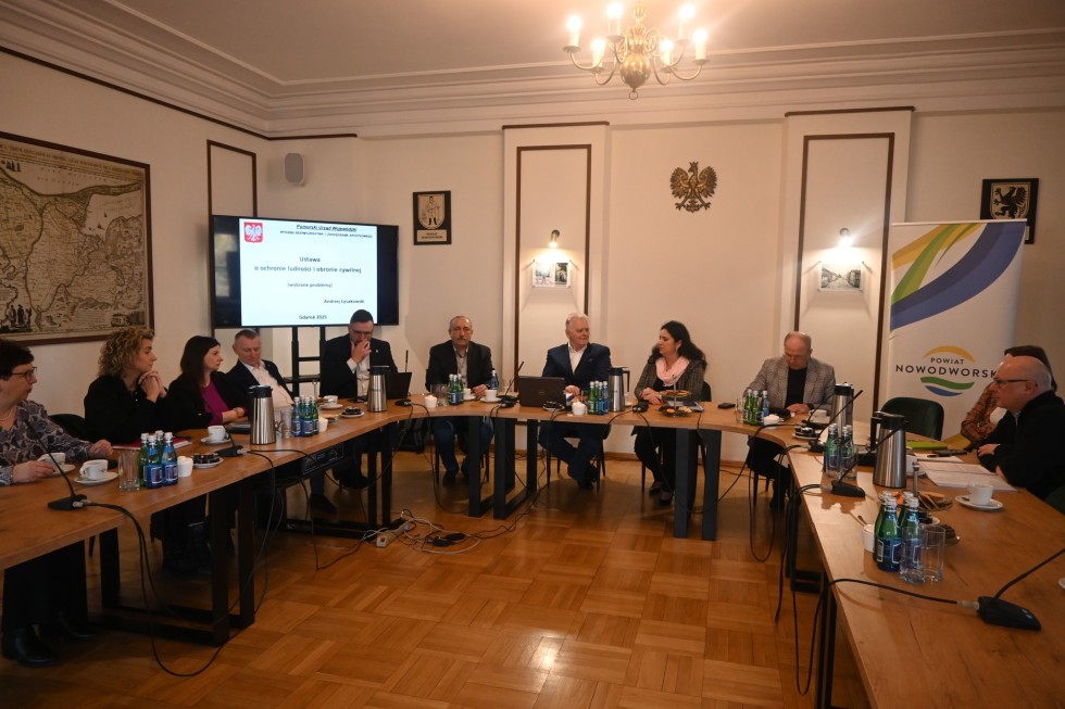 Obrona cywilna i ochrona ludności tematem szkolenia w Powiecie Nowodworskim.