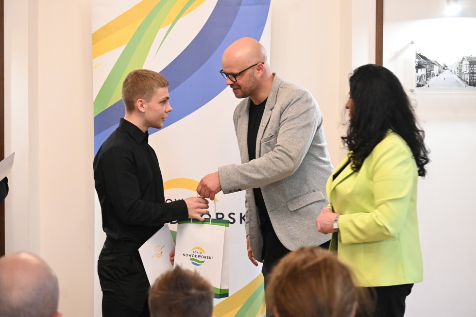 Jubileuszowa Gala Sportu Powiatu Nowodworskiego – nagrody dla najlepszych sportowców 2024 roku.