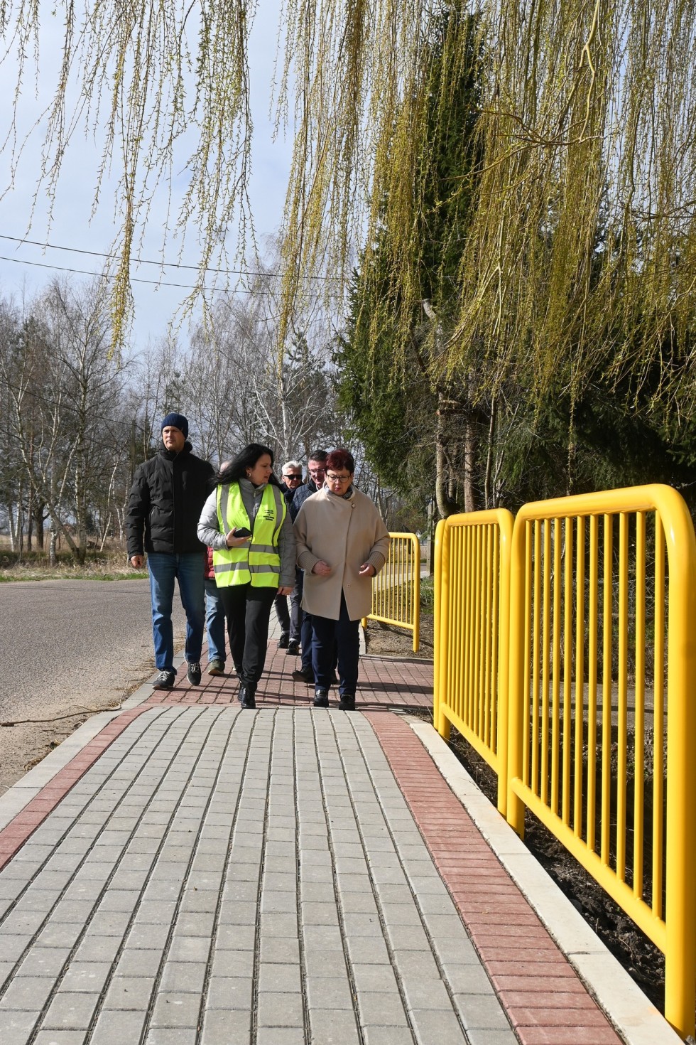 Zakończenie pierwszego etapu przebudowy drogi powiatowej nr 2335G Nowotna-Tujsk.