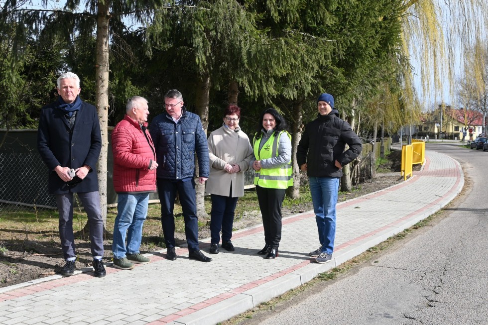 Zakończenie pierwszego etapu przebudowy drogi powiatowej nr 2335G Nowotna-Tujsk.