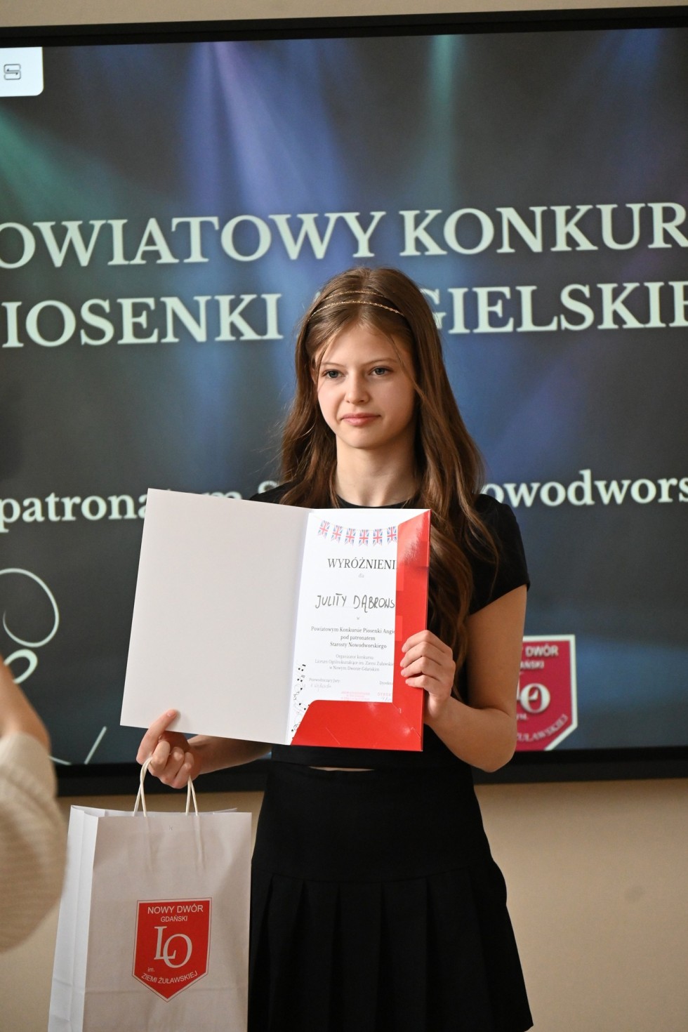 Młode talenty zachwyciły jury – za nami Powiatowy Konkurs Piosenki Angielskiej.