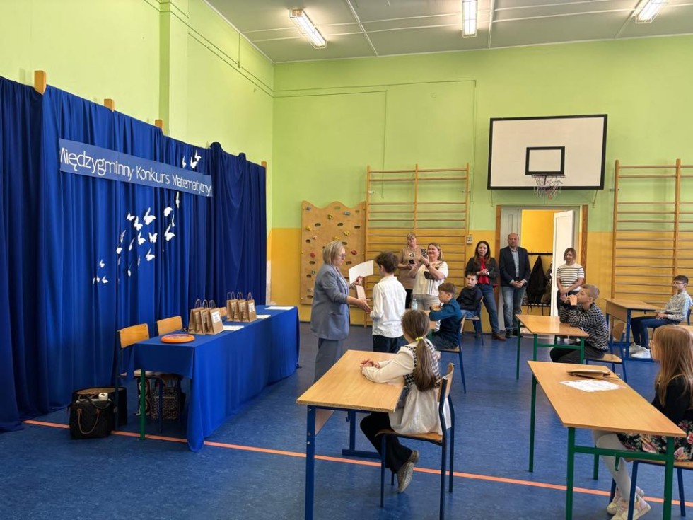 Matematyczne zmagania w Starym Polu – Międzygminny Konkurs szkół podstawowych.