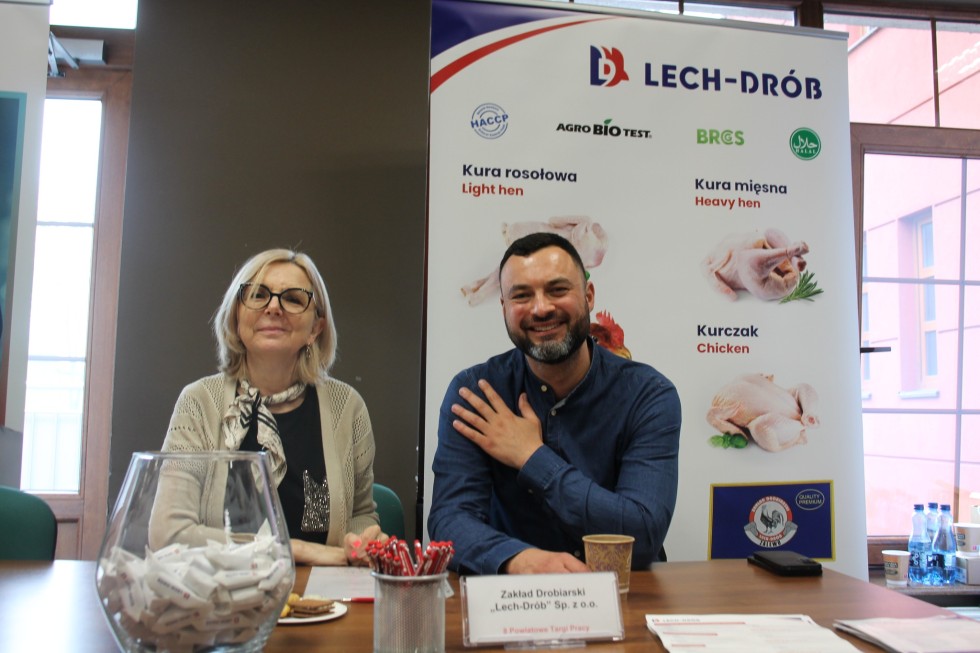 Powiatowe Targi Pracy w Sztumie – możliwości zatrudnienia i edukacji dla mieszkańców regionu.