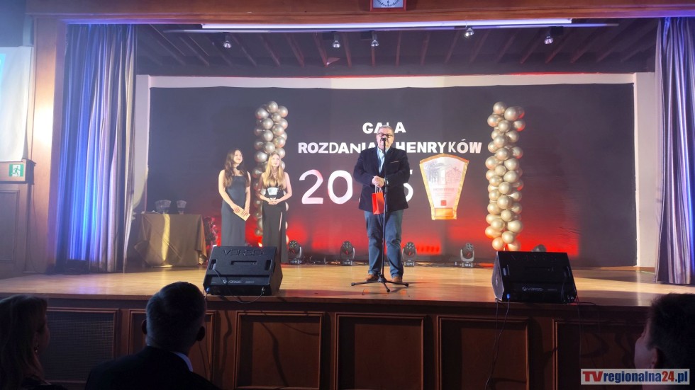 Henryki 2025 – Gala Maturzystów i Jubileusz 80-lecia Sienkiewiczówki w Malborku. Wideo