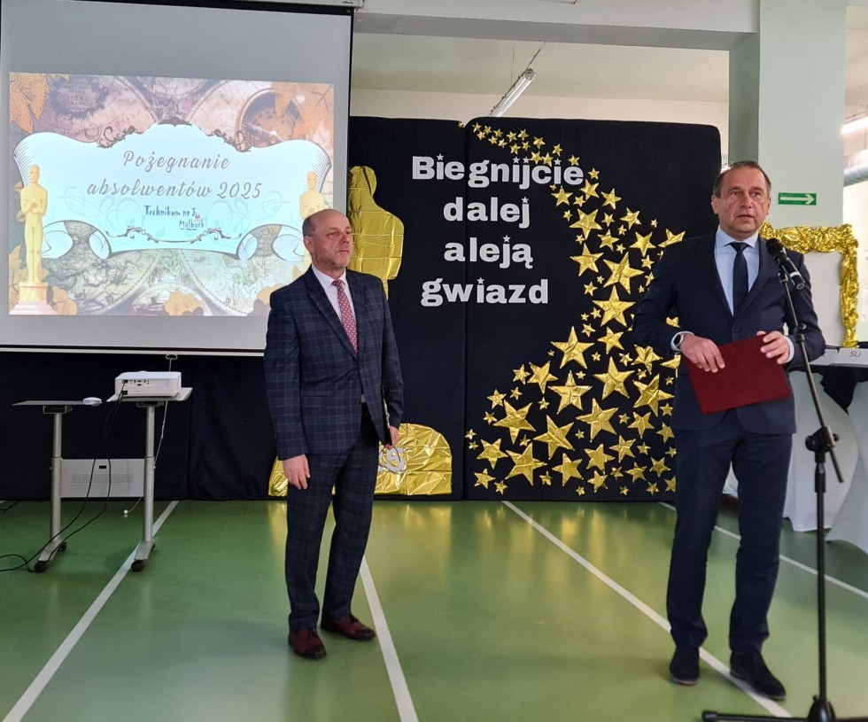 Oscarowa gala zamiast szkolnego apelu – wyjątkowe pożegnanie absolwentów Technikum nr 3 w Malborku.