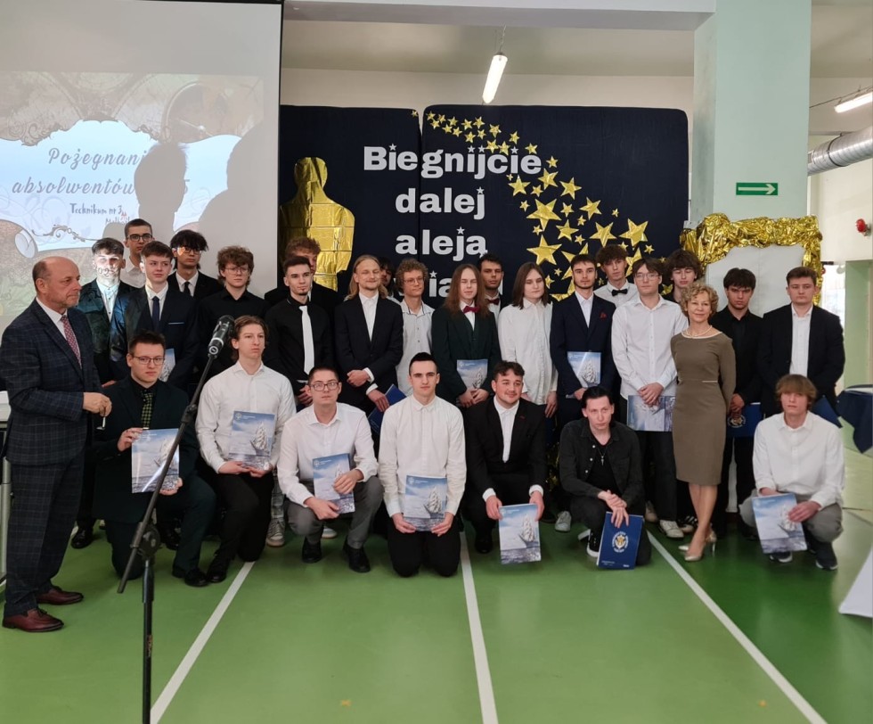 Oscarowa gala zamiast szkolnego apelu – wyjątkowe pożegnanie absolwentów Technikum nr 3 w Malborku.