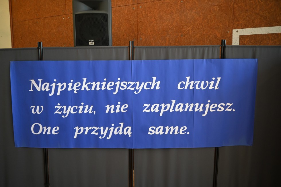 Maturzyści pożegnali szkołę – uroczysta akademia w Zespole Szkół w Nowym Dworze Gdańskim.