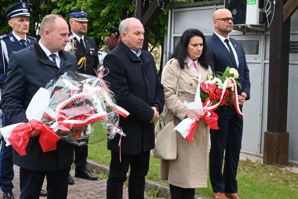 80. rocznica zakończenia II wojny światowej – w Nowym Dworze Gdańskim oddano hołd  bohaterom.