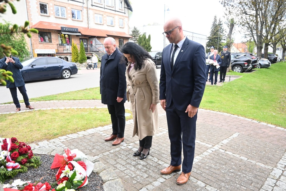 80. rocznica zakończenia II wojny światowej – w Nowym Dworze Gdańskim oddano hołd  bohaterom.