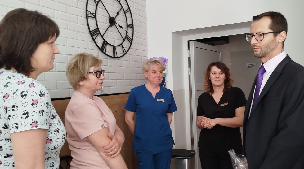 Dzień Położnej w Malborku – wyrazy wdzięczności dla bohaterek narodzin.