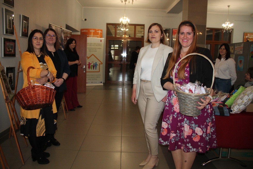 Rodzicielstwo zastępcze – szansa na nowe życie. W Sztumie odbyła się konferencja.