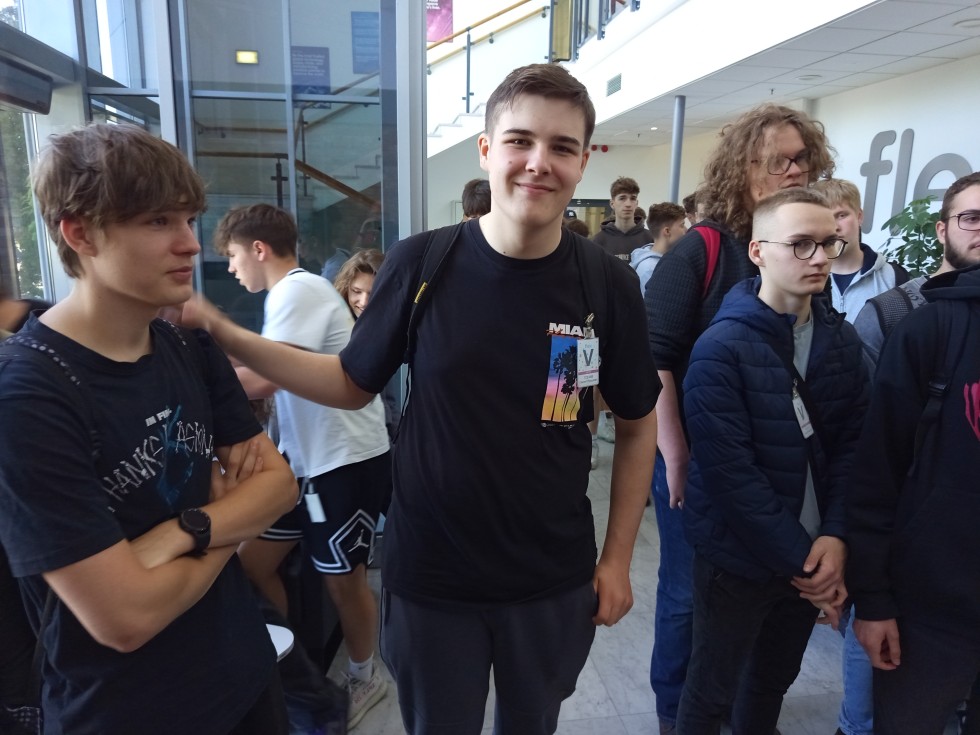 Uczniowie Technikum nr 3 z wizytą w tczewskiej firmie produkcyjnej.