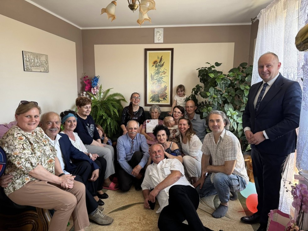 Pani Janina Ludwiczuk świętuje 90. urodziny.