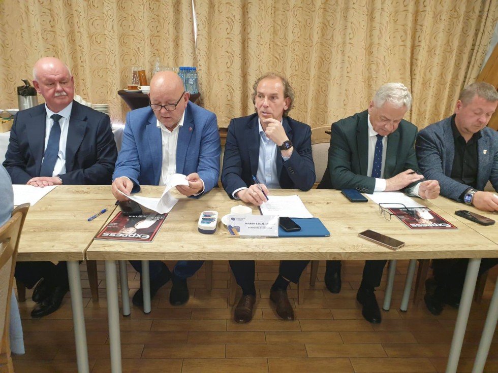 Samorządowcy debatowali we Wdzydzach Kiszewskich – ważne tematy i wspólne stanowiska Konwentu Powiatów Województwa Pomorskiego.