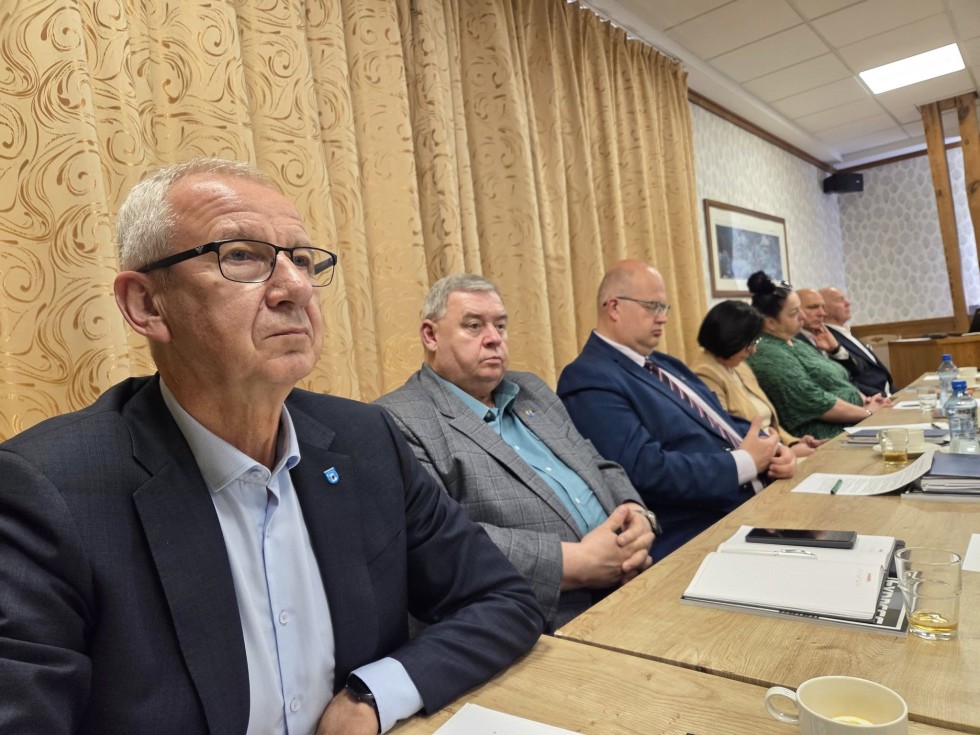 Samorządowcy debatowali we Wdzydzach Kiszewskich – ważne tematy i wspólne stanowiska Konwentu Powiatów Województwa Pomorskiego.