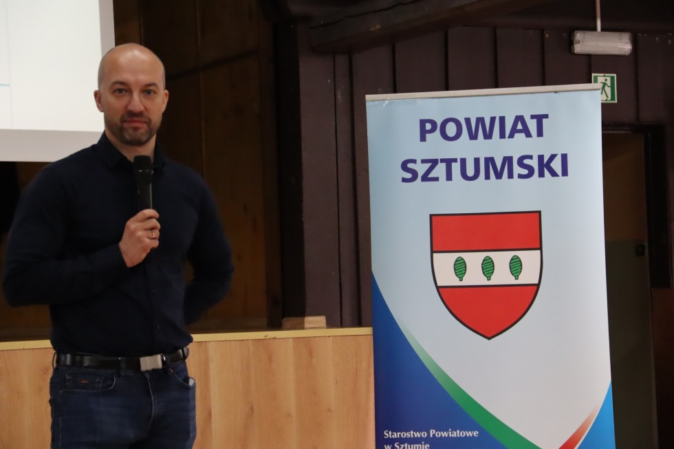 Akademia poMOCY w powiecie sztumskim – jak wspierać dzieci w kryzysie psychicznym?
