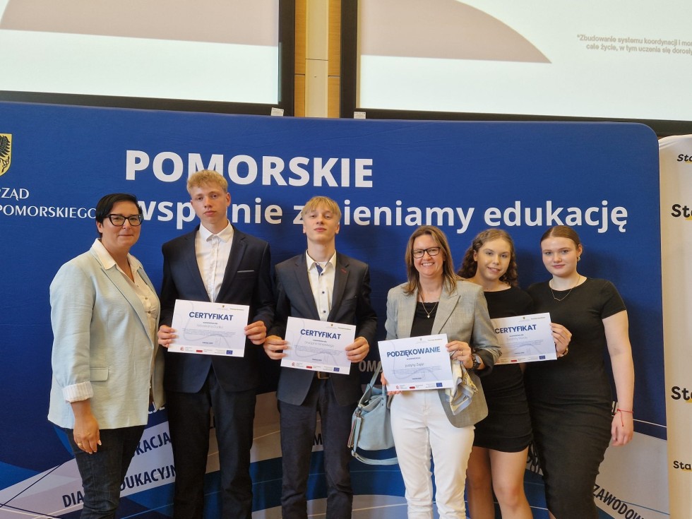 Uczniowie z Nowego Dworu Gdańskiego na gali finałowej Startup dla Zawodowców.
