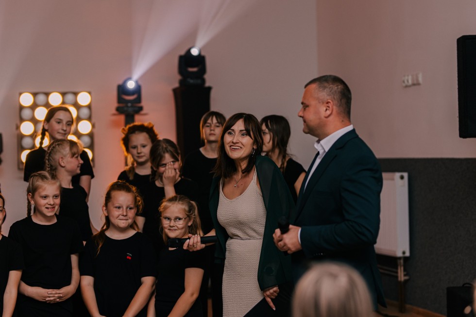 Młodzi artyści z Gminy Miłoradz zakończyli rok kulturalny pełen pasji i talentu.