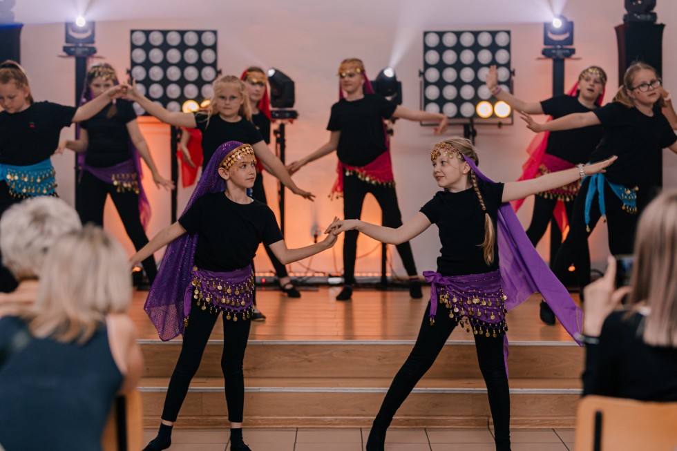 Młodzi artyści z Gminy Miłoradz zakończyli rok kulturalny pełen pasji i talentu.