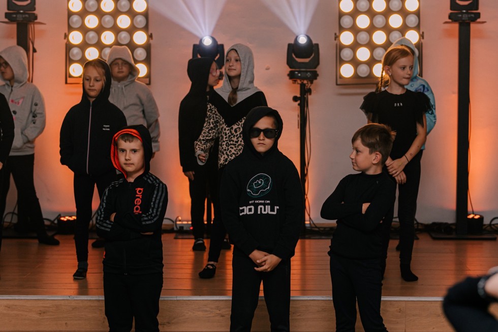 Młodzi artyści z Gminy Miłoradz zakończyli rok kulturalny pełen pasji i talentu.