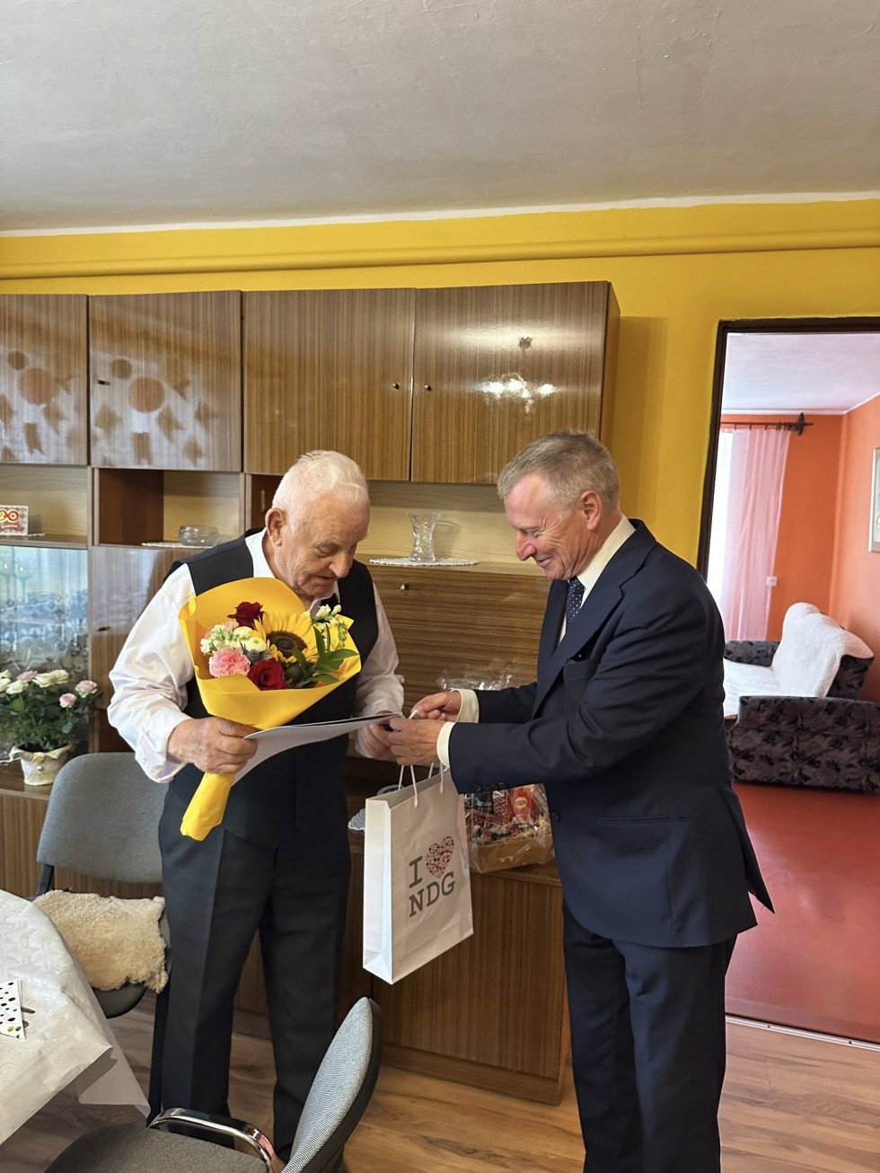 Pan Mieczysław Forma świętuje 90. urodziny.