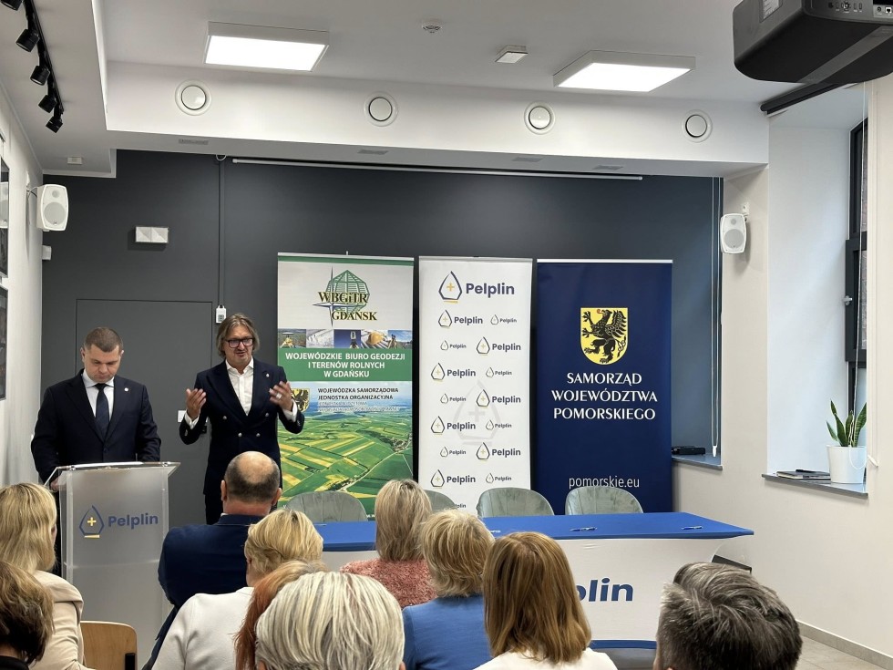 Gmina Nowy Dwór Gdański z dotacją na modernizację drogi w Marzęcinie.