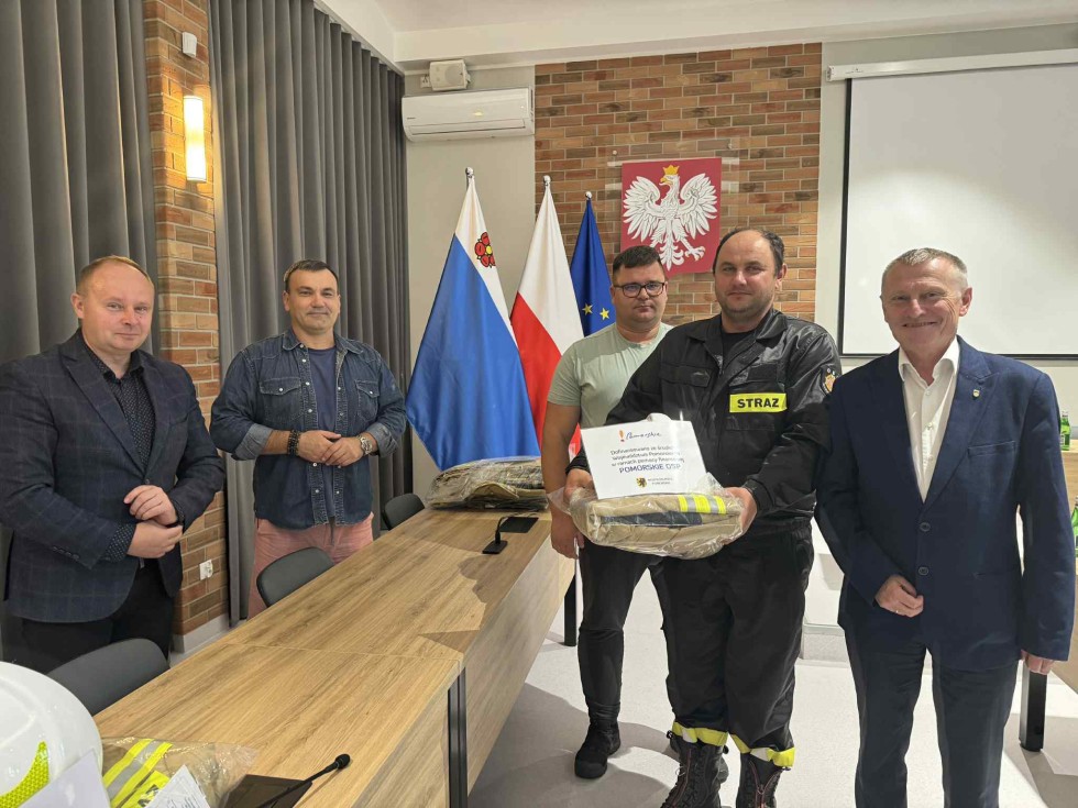 Nowy sprzęt dla strażaków ochotników z gminy Nowy Dwór Gdański.