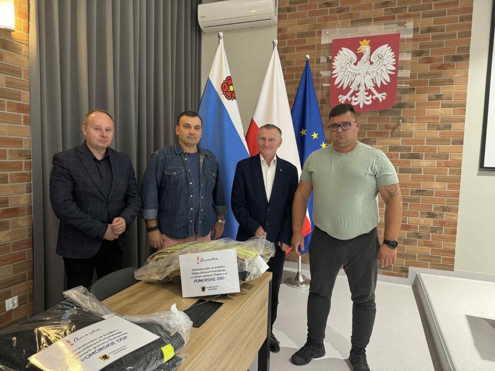 Nowy sprzęt dla strażaków ochotników z gminy Nowy Dwór Gdański.