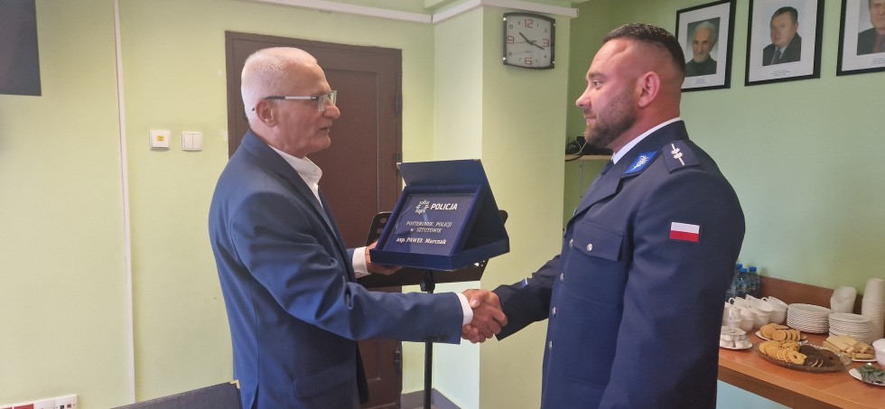 Święto Policji w Sztutowie – uroczyste wyróżnienia dla funkcjonariuszy.