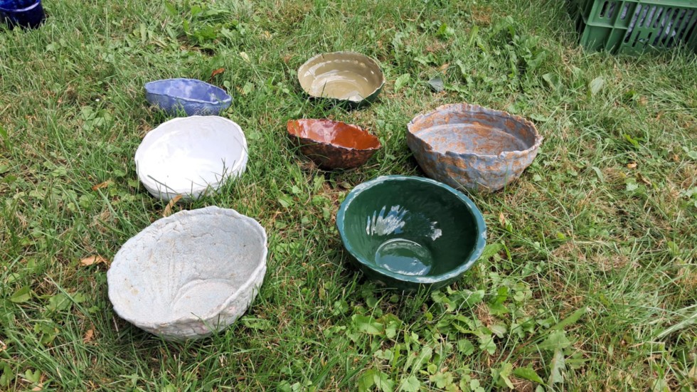 Ceramiczne dzieła mieszkańców Cisów zaprezentowane.