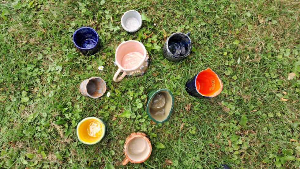 Ceramiczne dzieła mieszkańców Cisów zaprezentowane.