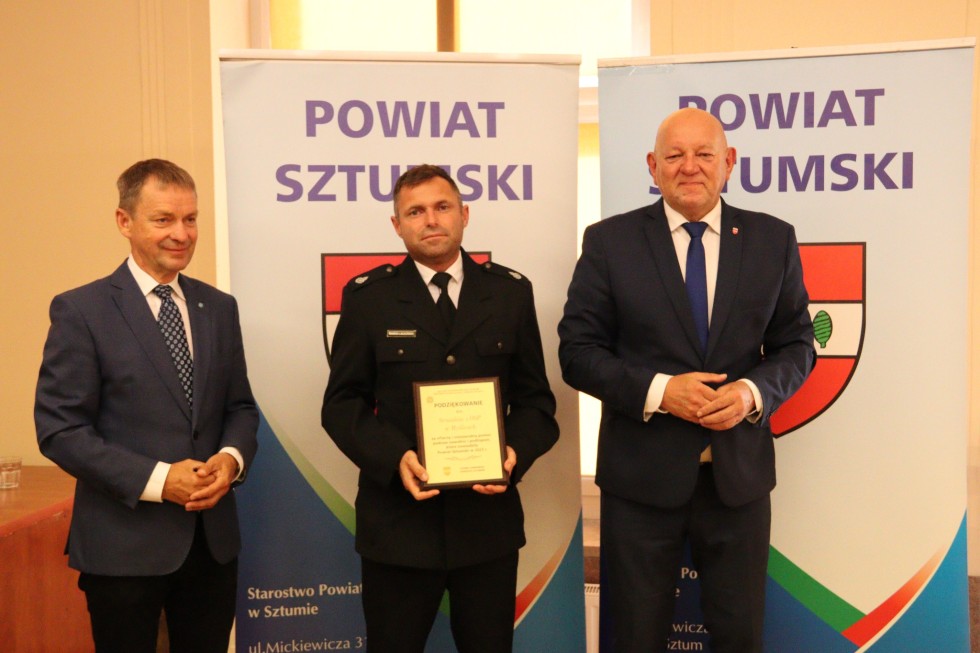 Sesja Rady Powiatu Sztumskiego - podsumowanie skutków ulewnych deszczy i podziękowania dla służb.