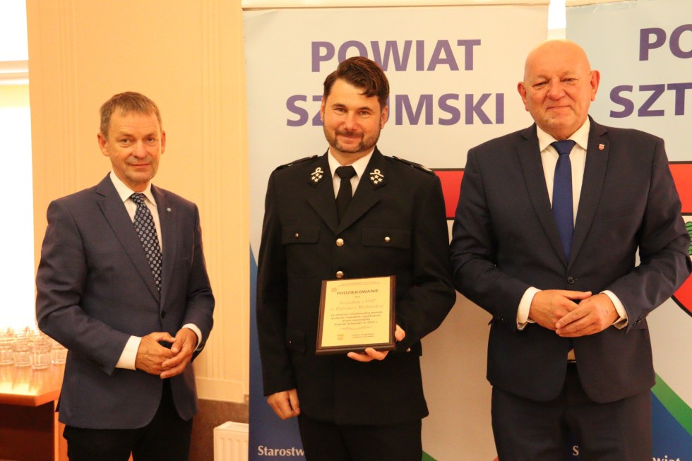 Sesja Rady Powiatu Sztumskiego - podsumowanie skutków ulewnych deszczy i podziękowania dla służb.