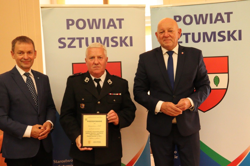 Sesja Rady Powiatu Sztumskiego - podsumowanie skutków ulewnych deszczy i podziękowania dla służb.