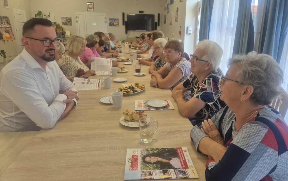 Gmina Miłoradz. Pudełeczka Życia dla seniorów – mały pojemnik, który może uratować życie.