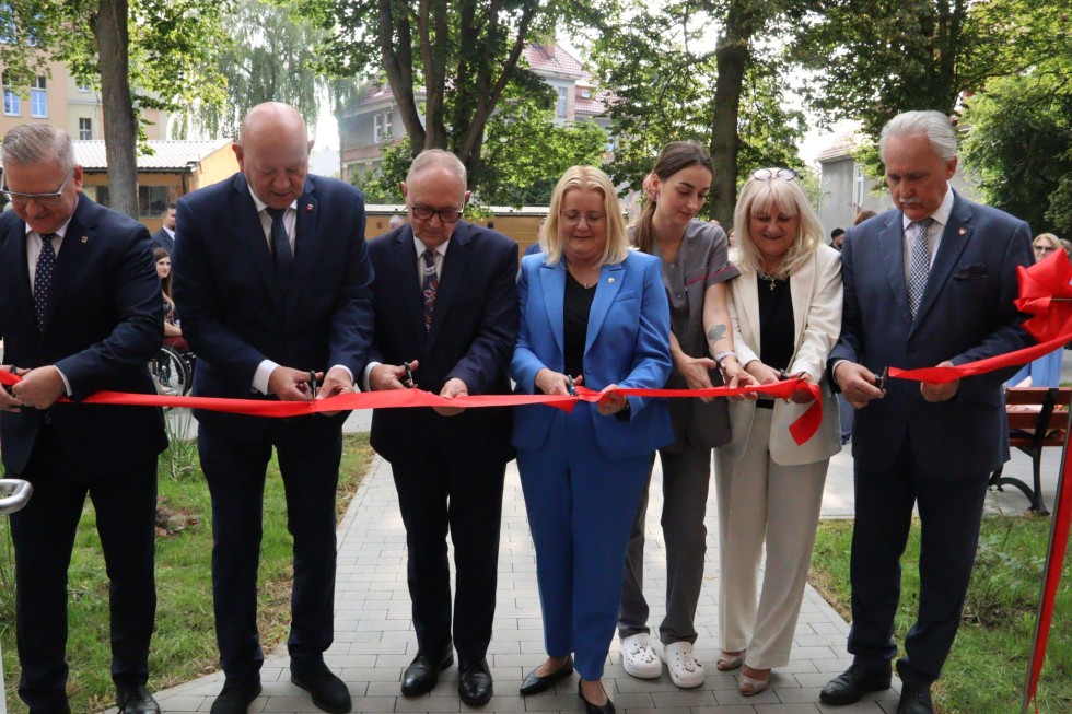 Nowy budynek Sztumskiego Medyka uroczyście otwarty podczas 65-lecia szkoły.