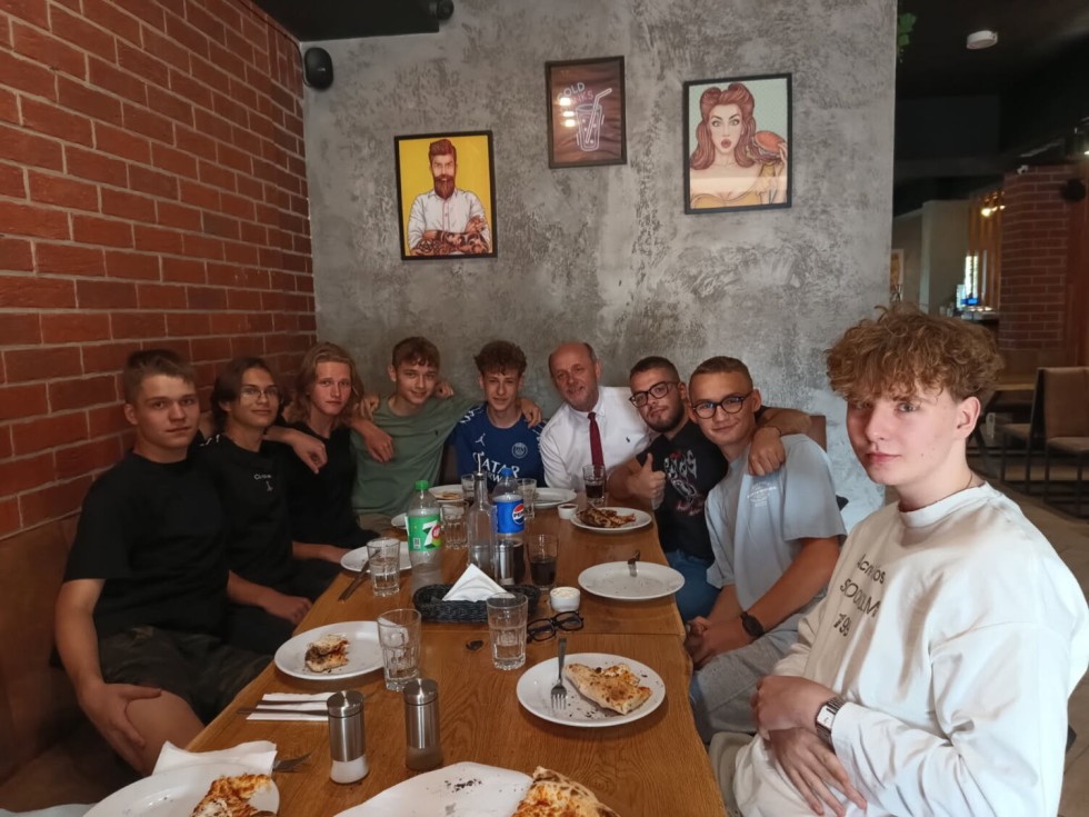 Rekordowa średnia i pizza na deser – wyjątkowe świętowanie uczniów Technikum nr 3 w Malborku.