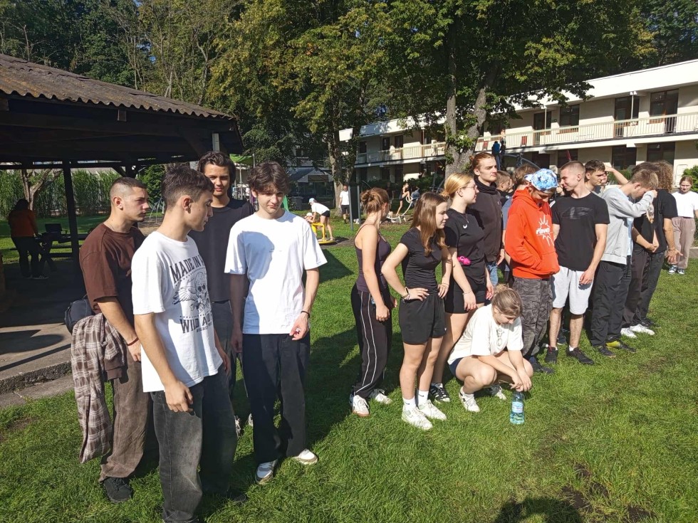 Uczniowie Technikum nr 3 rozpoczęli rok szkolny od wspólnej przygody w Kątach Rybackich.