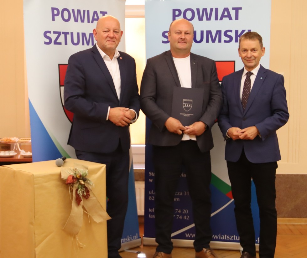 Tomasz Potowski z Gronajn z najpiękniejszą zagrodą w powiecie sztumskim.