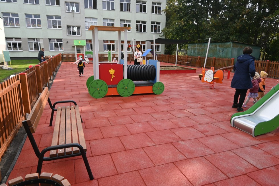 Uroczyste otwarcie żłobka Myszki Miki w Drewnicy.