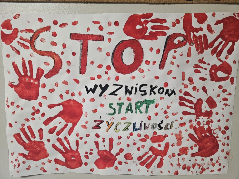 Uczniowie z Nowej Wsi Malborskiej włączyli się w ogólnopolską akcję przeciw przemocy rówieśniczej.
